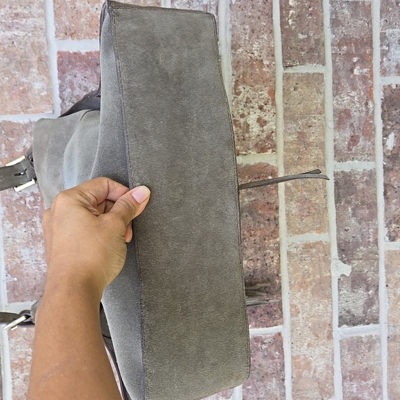 Hobo Marley Green Suede Shoulder Bag - Picture 6 of 11